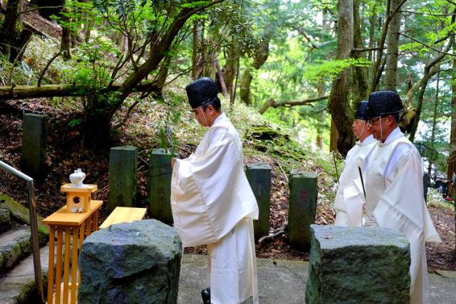 男体山開山と竜頭の滝