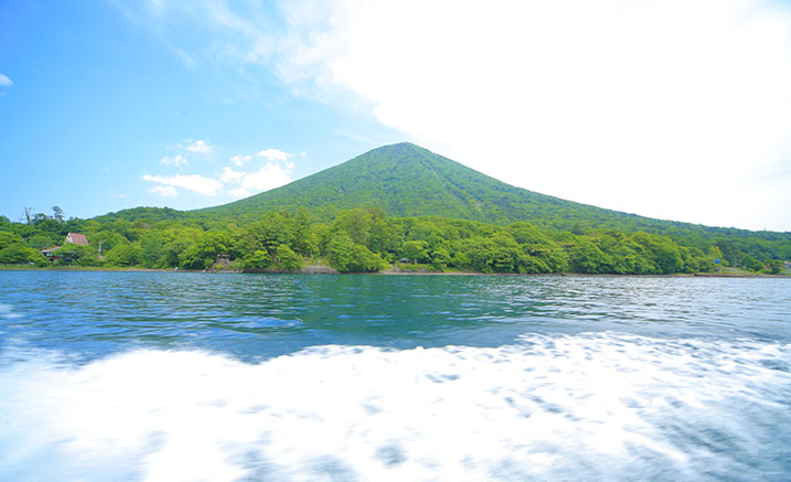 日本が誇る歴史と自然に囲まれた日光中禅寺湖温泉